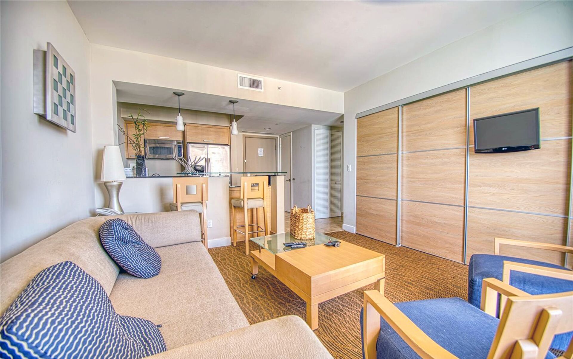 OCEANFRONT CONDOMINIUM WITH BREATHTAKING VIEWS AND BEACH ACCESS