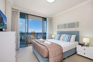 2 bedrooms, iron/ironing board, travel crib, free WiFi