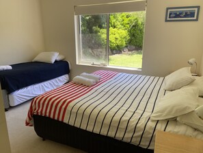 3 chambres, fer et planche à repasser, Wi-Fi gratuit, draps fournis