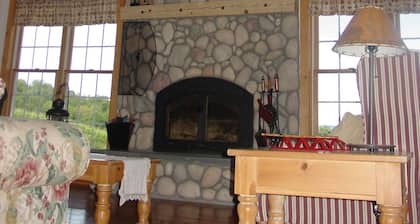 Suuri Finger Lakes Getaway!