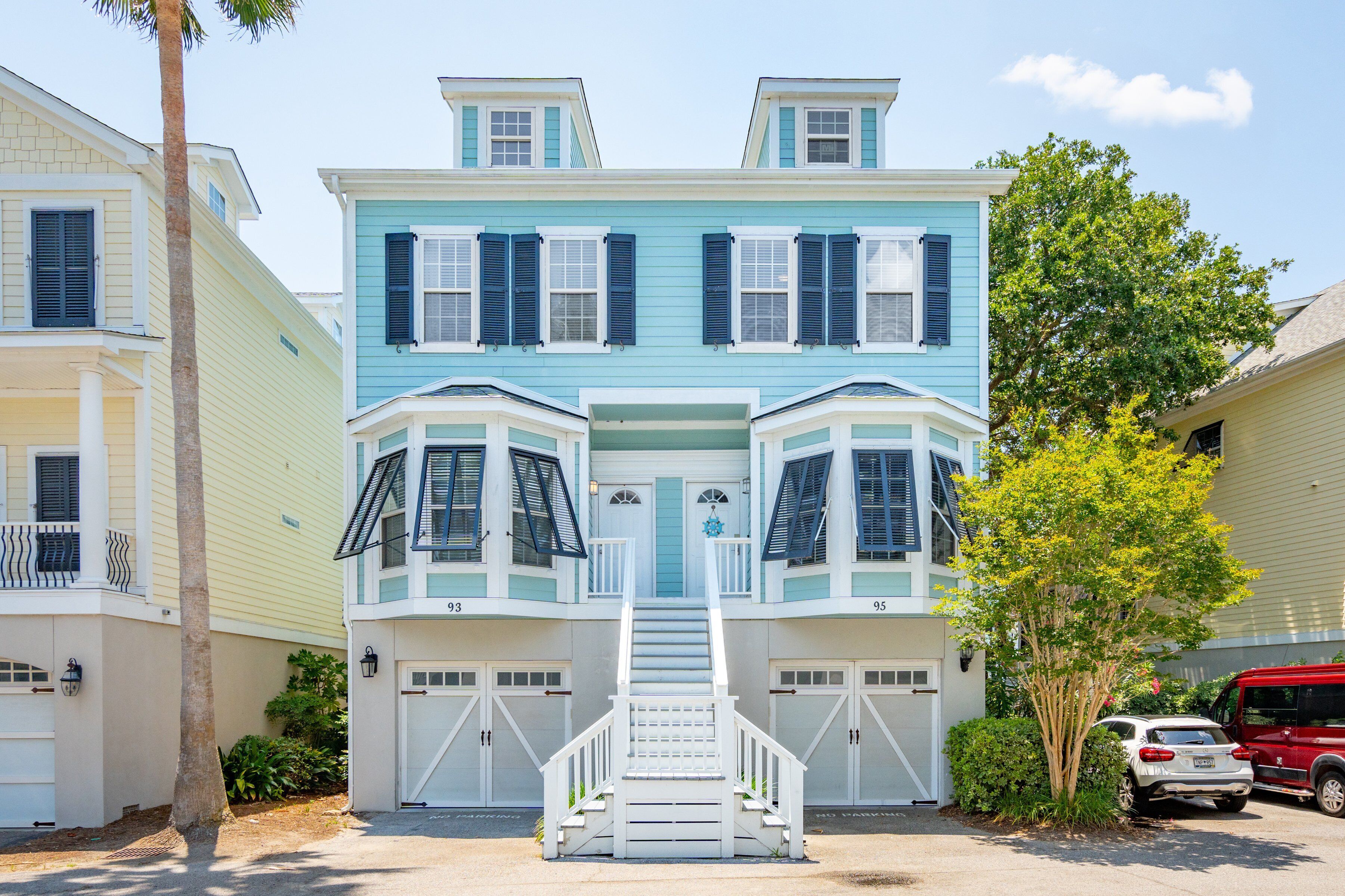 Water's Edge 95 - The Oak Oasis - Renovated Townhome - Walking distance to Beach and Center St.