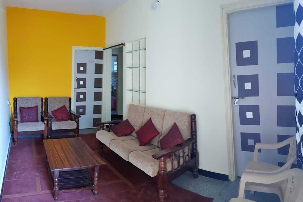 Well located 2BHK Flat in 2nd Floor, Independent House Preview listing