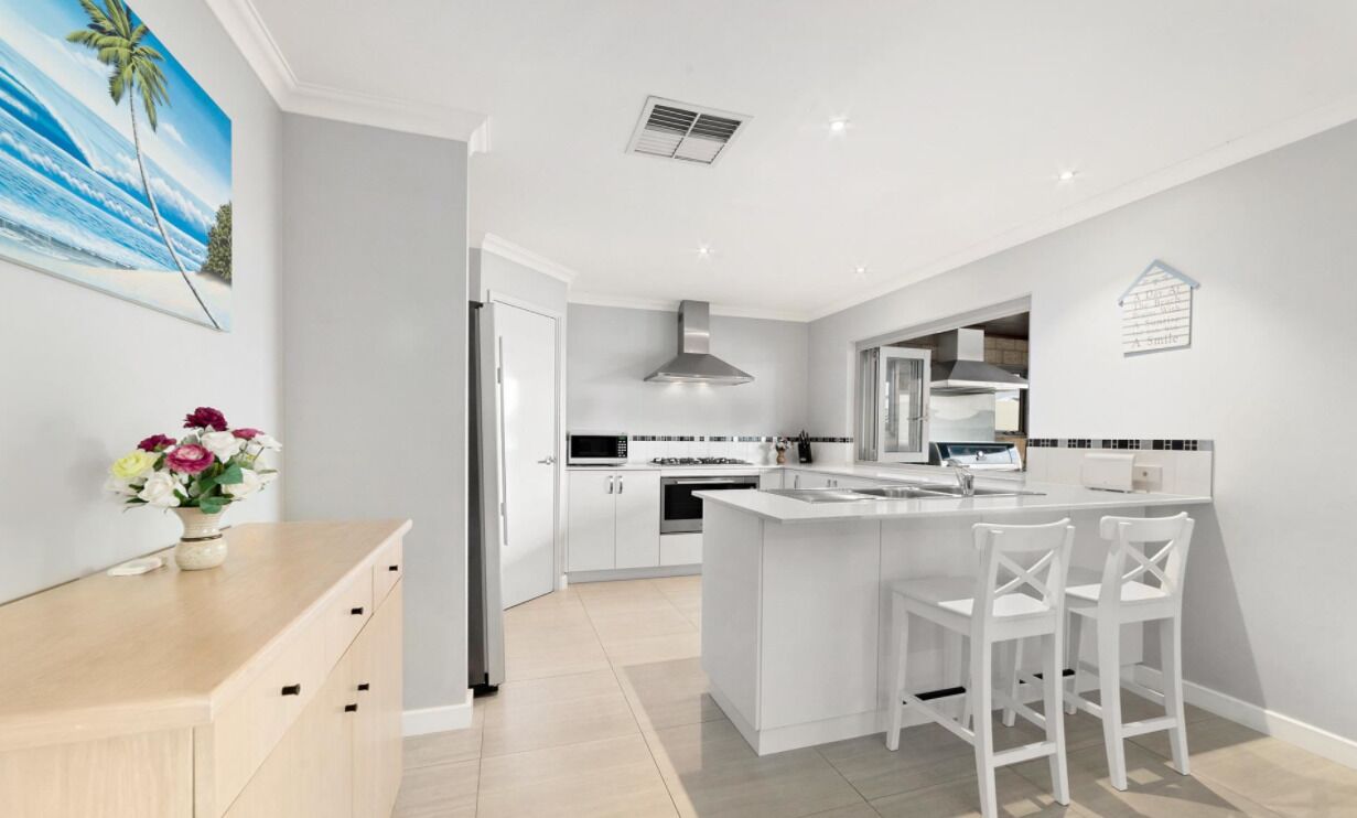 Mandurah Canal Oasis