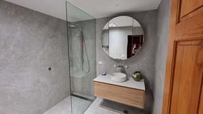 Bathtub, hair dryer, soap - The Beach House; 11m private pool, spectacular beach views & direct beach access (Pambula Beach)