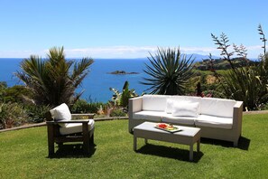 Property grounds - Valhalla | Stay Waiheke (Palm Beach)