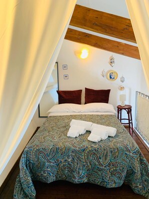 2 quartos, ferros/tábuas de passar roupa, Wi-Fi de cortesia