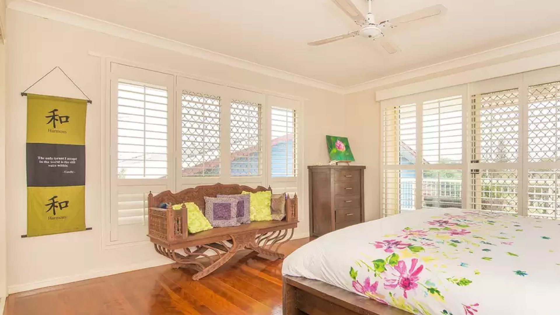 3 bedrooms, in-room safe, iron/ironing board, travel cot