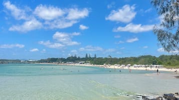 Beach nearby, sun-loungers, beach umbrellas