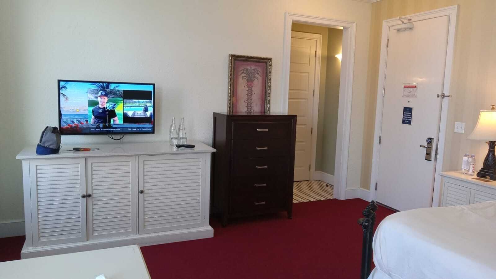 Pelican Grand Beach Resort! Only Lazy River in Fort Lauderdale, BOOK TODAY!