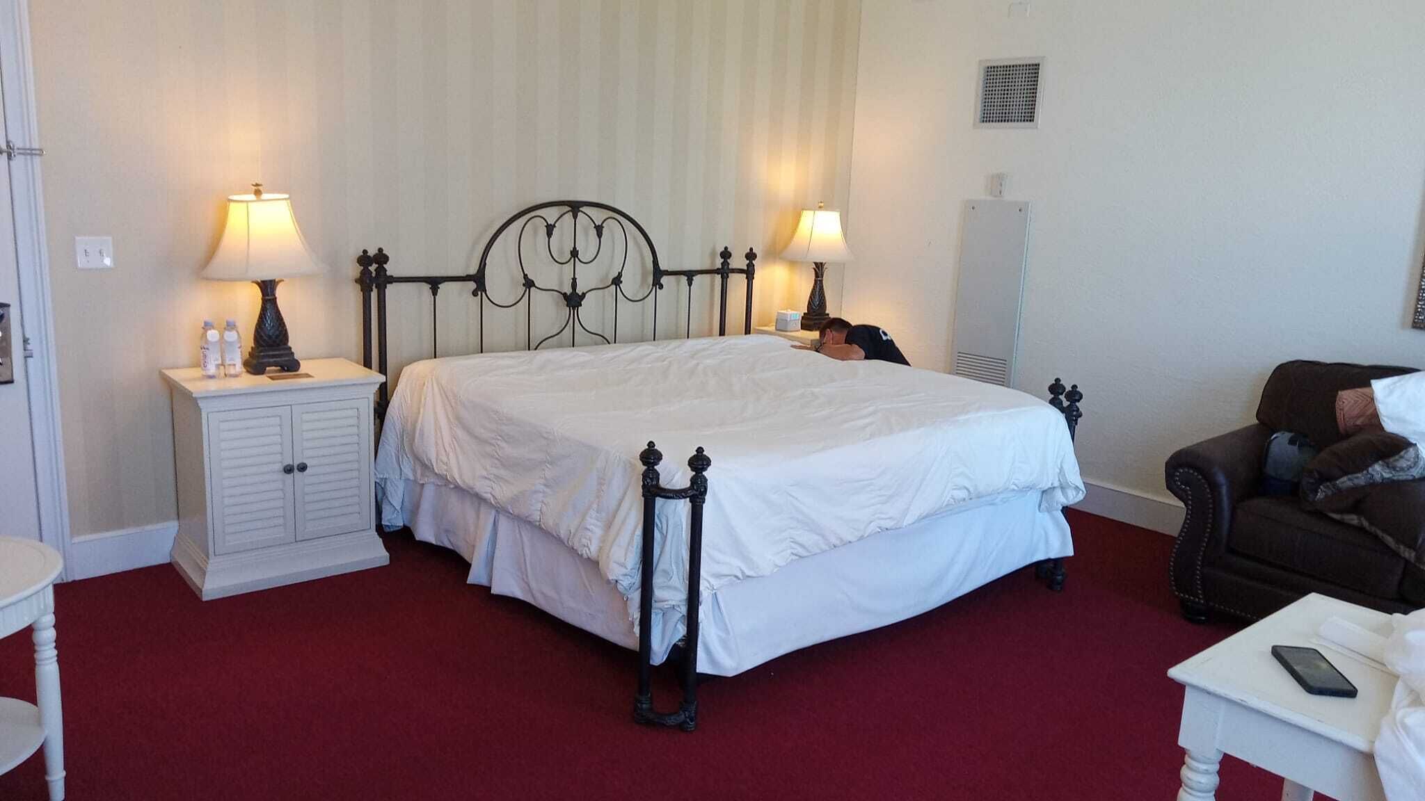 Pelican Grand Beach Resort! Only Lazy River in Fort Lauderdale, BOOK TODAY!