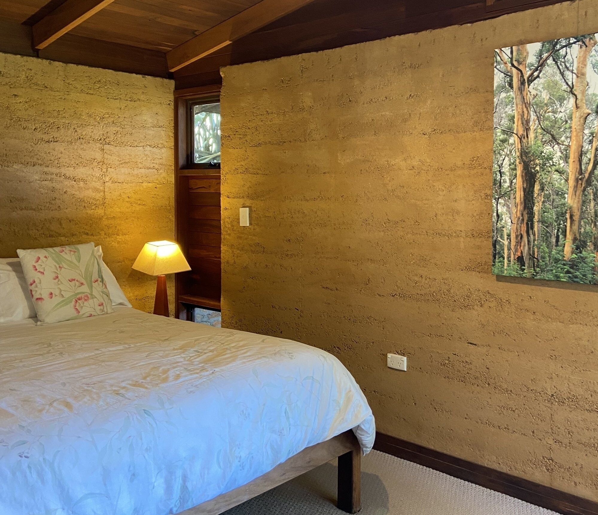 1 bedroom, desk, iron/ironing board, travel cot