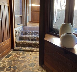 Interior - Tranquil Forest Hideaway in Pemberton (Pemberton)