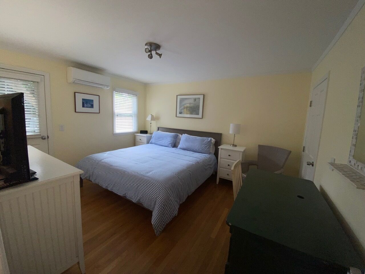 Amazing Location For 3 Bed 2 Bath Town Home On 5 Levels (2 1/2 Stories Tall) #B