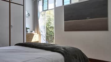 1 chambre, coffres-forts dans les chambres, fer et planche Ă  repasser