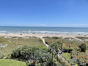 On the beach, beach towels - STAR Property with Amazing Direct Ocean views from 5th Floor 2 BDRM Corner Unit (Cocoa Beach)