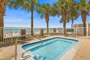 Piscine couverte, piscine chauffée