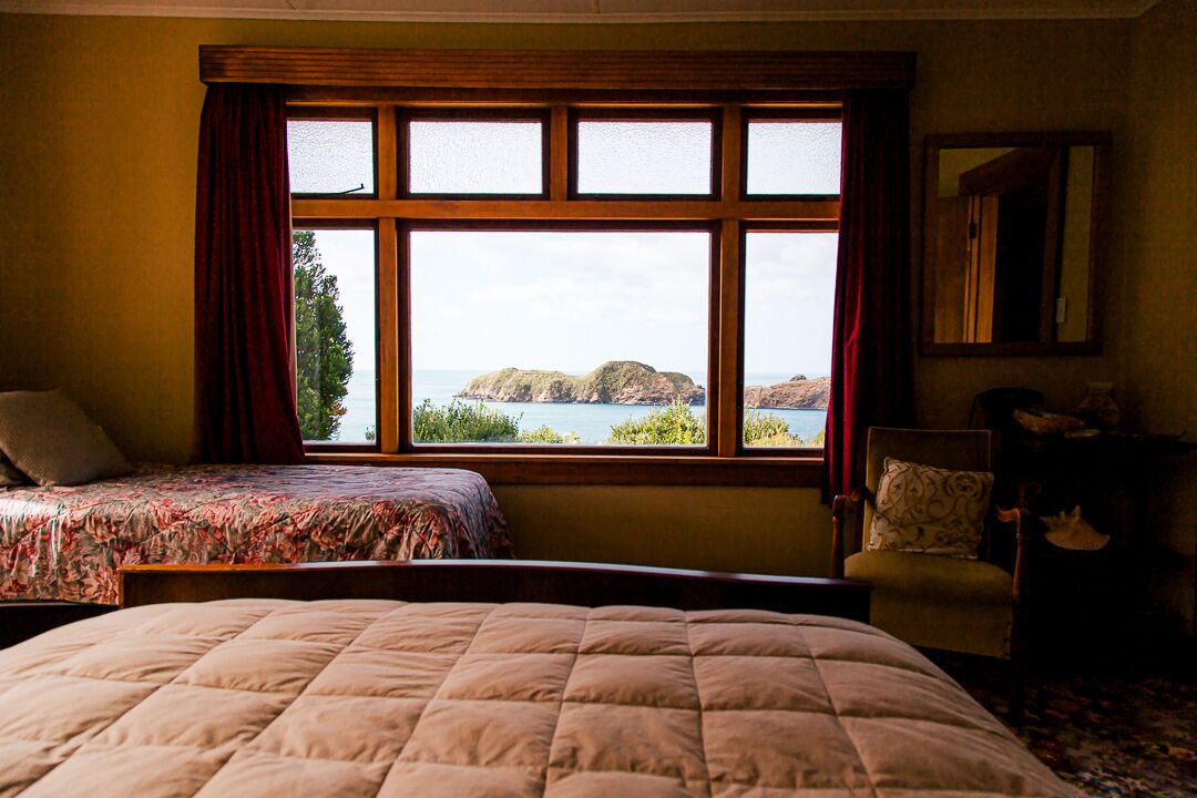 3 bedrooms, iron/ironing board, bed sheets