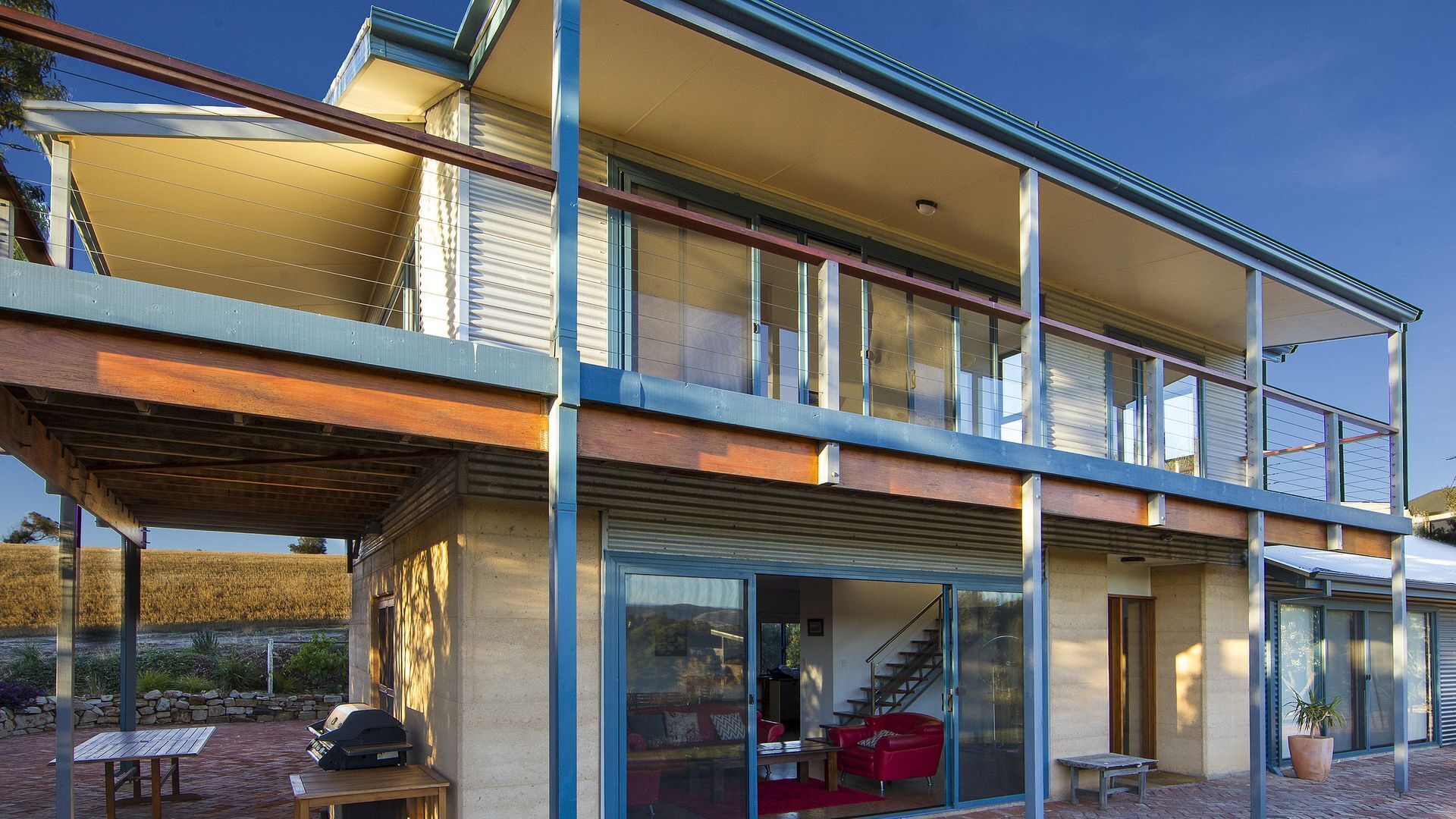 Kirra Court Beach House — image 17