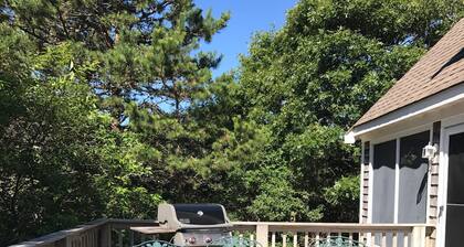 Eastham House - Steps to Beach with Central Air Conditioning