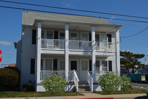 Just Beachy at 15th
Beach home for families and families at heart!