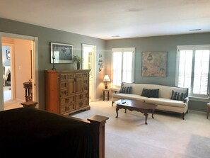 TV connectée, lecteur de DVD, chaîne hi-fi