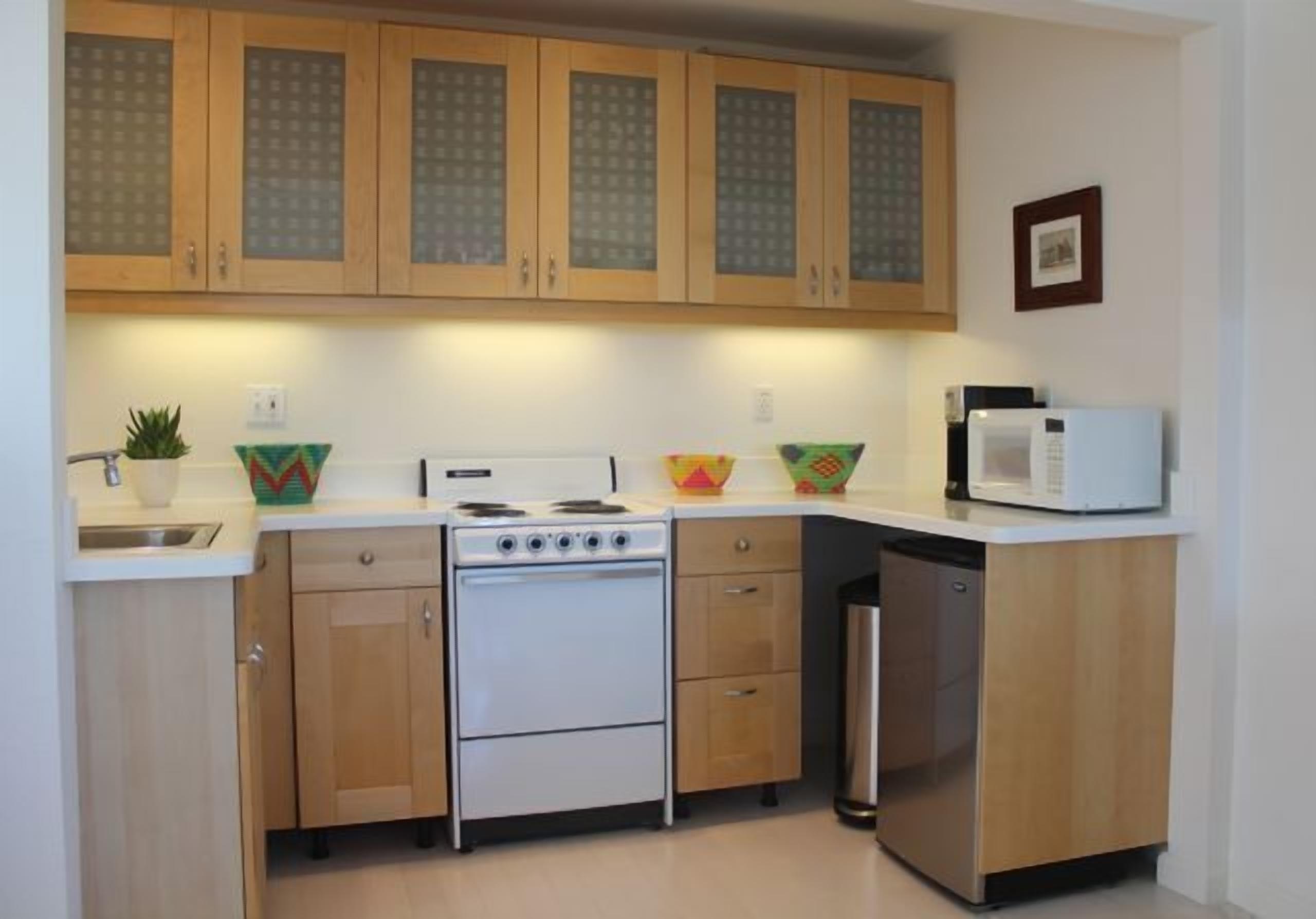 New, Beautiful Studio Cottage In The Heart Of Silicon Valley