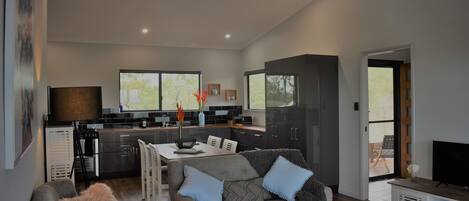 Smart TV, books, stereo