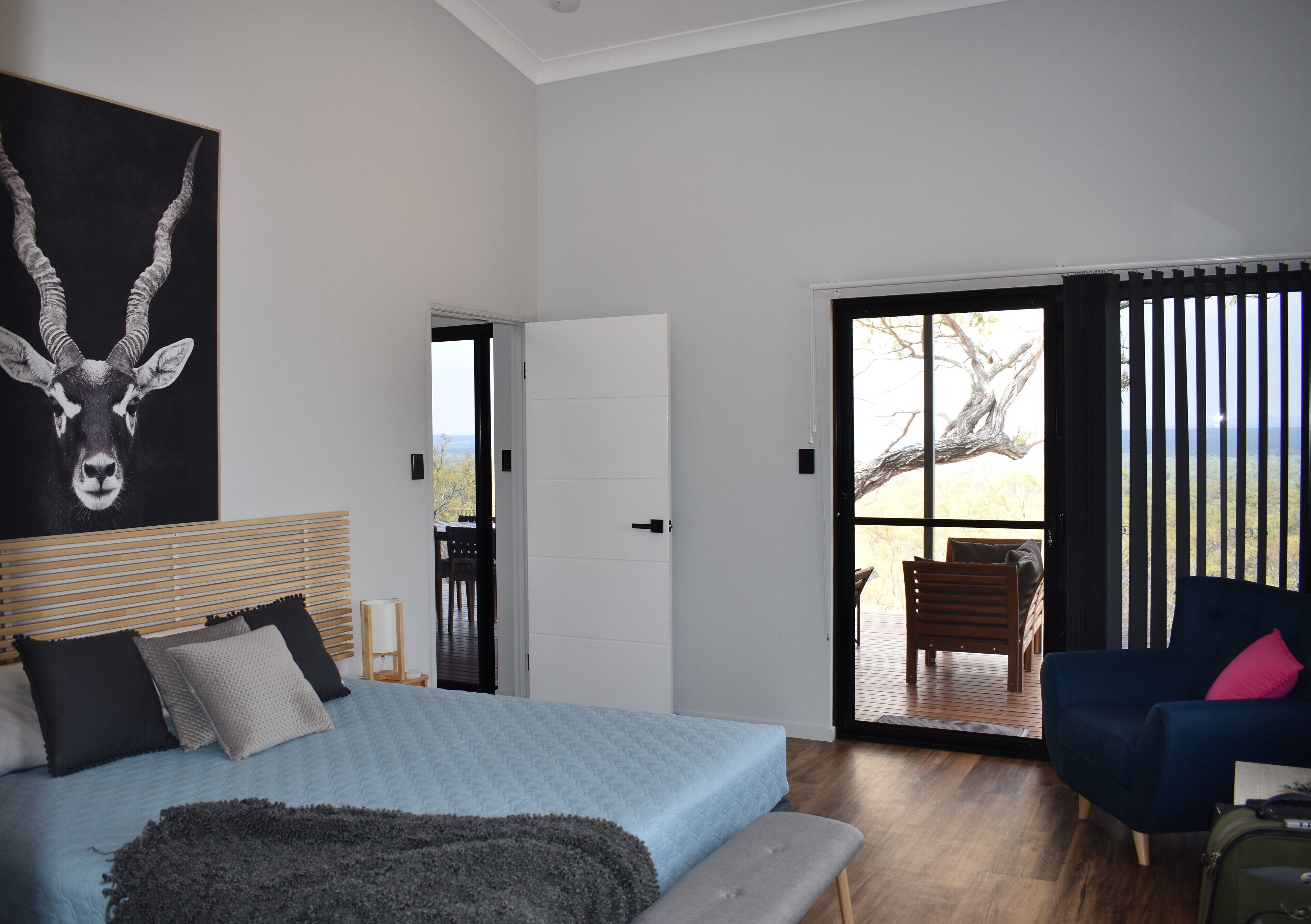 2 bedrooms, iron/ironing board, Internet, bed sheets