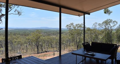 Ironbark House Dimbulah: Boutique-Haus mit zwei Schlafzimmern und Blick auf das Outback