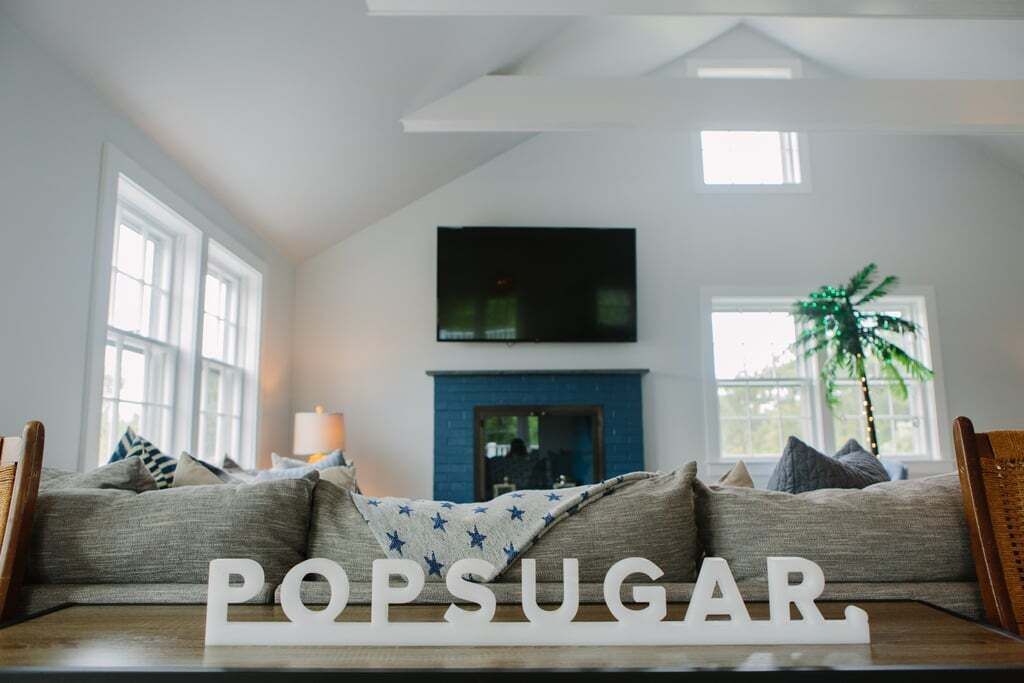 TV connectée, cheminée, jeux vidéo, livres