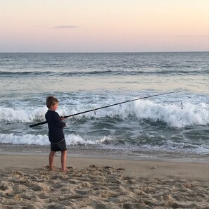 Camastros, sombrillas y toallas de playa 