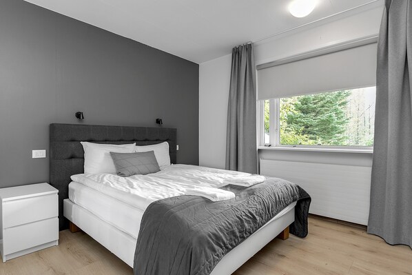 5 bedrooms, iron/ironing board, travel cot, free WiFi