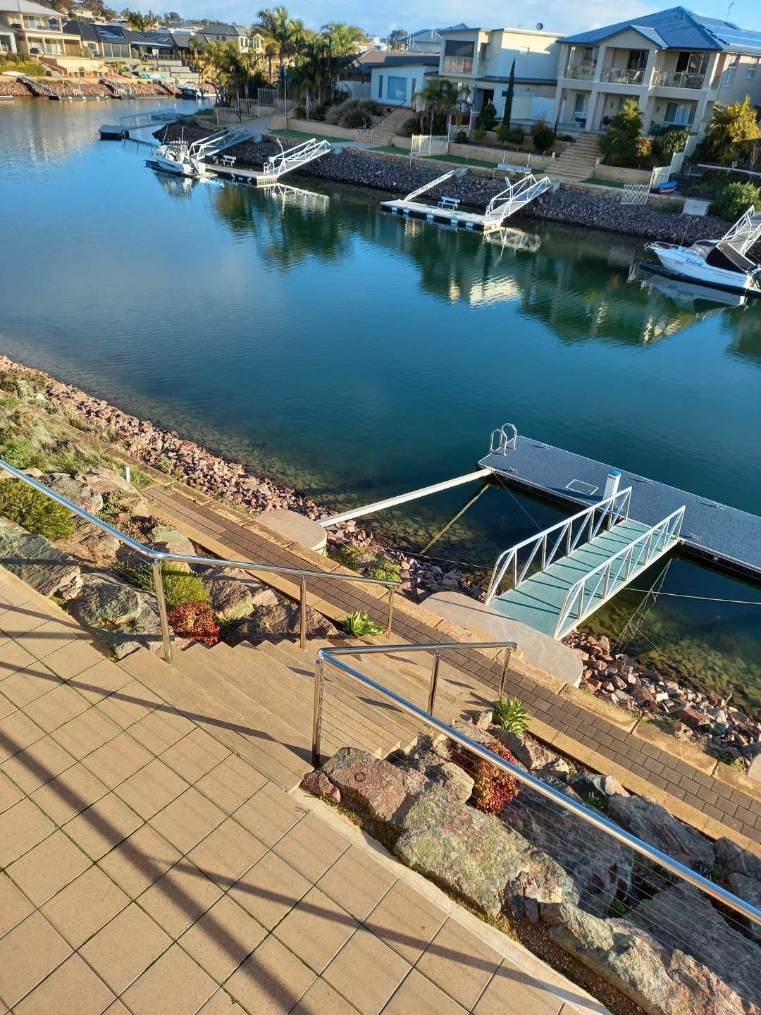 HOLIDAY ON THE MARINA free WIFI\nIdeal for 2 families or maximum 8 adults — image 5