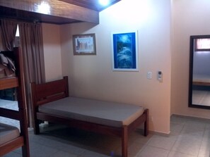 3 bedrooms, free WiFi, wheelchair access