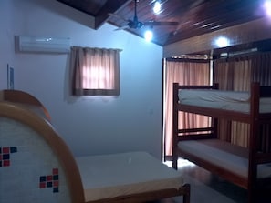 3 quartos, Wi-Fi de cortesia, acesso para cadeiras de rodas