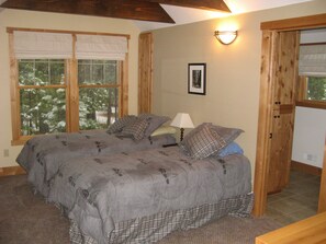 3 chambres, fer et planche à repasser, Wi-Fi gratuit, draps fournis