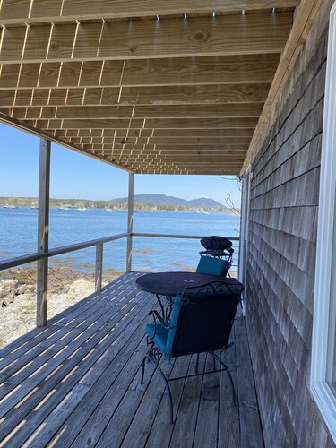 Alakerrassa kahden tarinan koti (Yläkerrassa on erillinen vuokra) Bass Hbrissä.