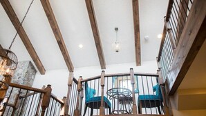 Interior - Barn Luxury Stay w/Jacuzzi Loft (Cottage Grove)