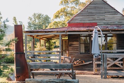 Pioneer Hut - Step back in time