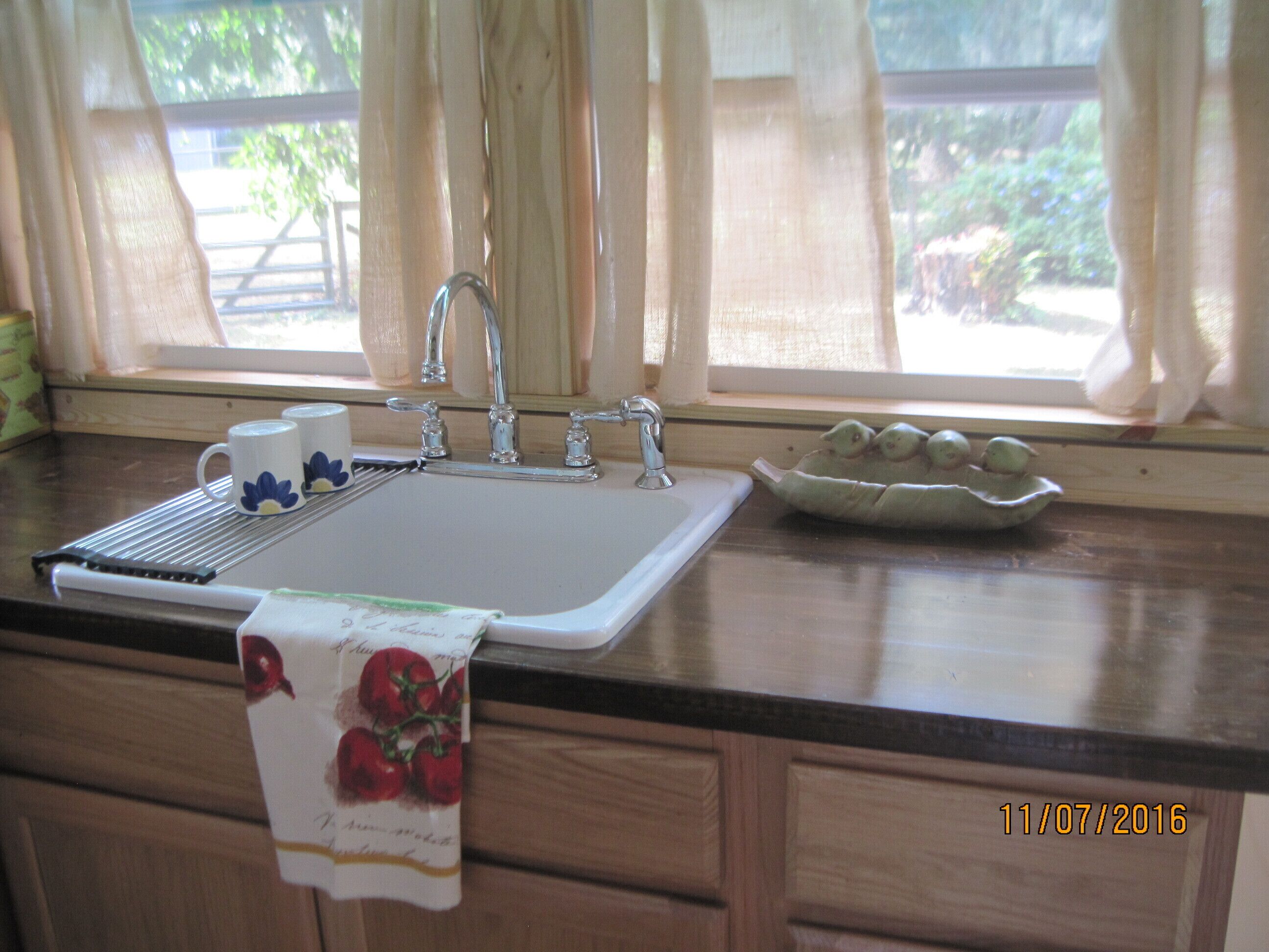 Cozy river retreat directly on the Orange river w/pool and Kayaks!