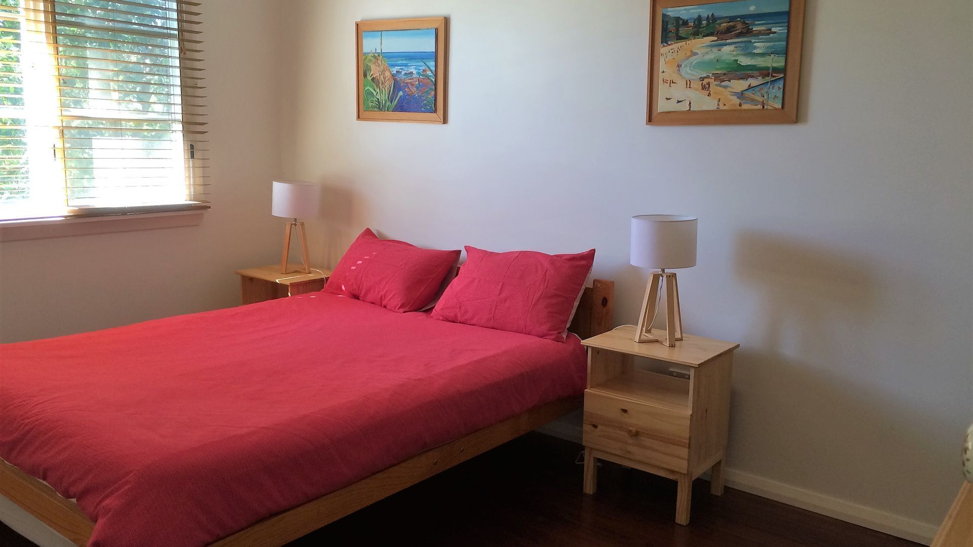 Seabreeze Cottage bushland setting 300m to beach