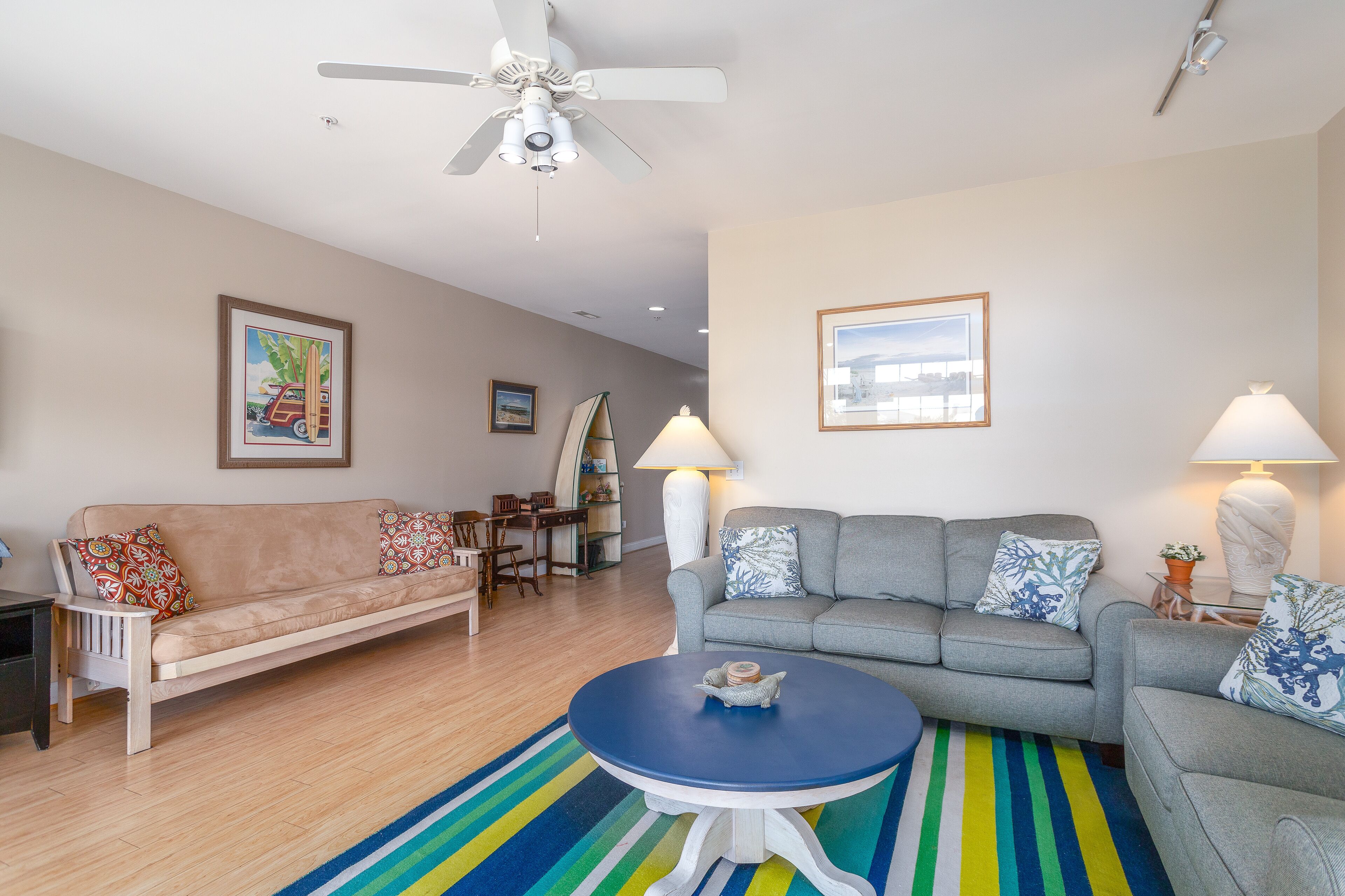 Ocean View Beachwalk Villa-Center of Everything  CLOSE TO BEACH , PIER,  DINING