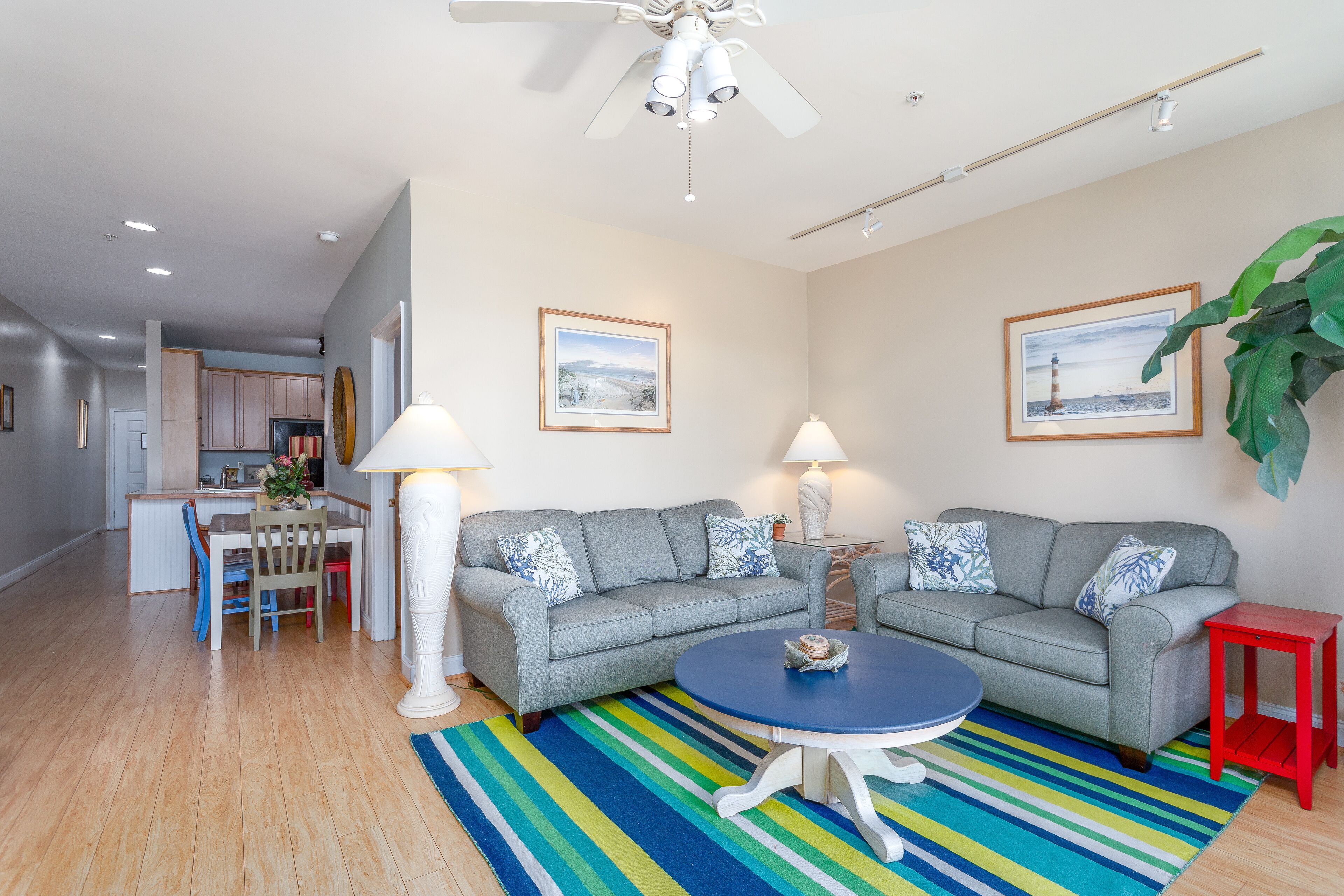 Ocean View Beachwalk Villa-Center of Everything  CLOSE TO BEACH , PIER,  DINING