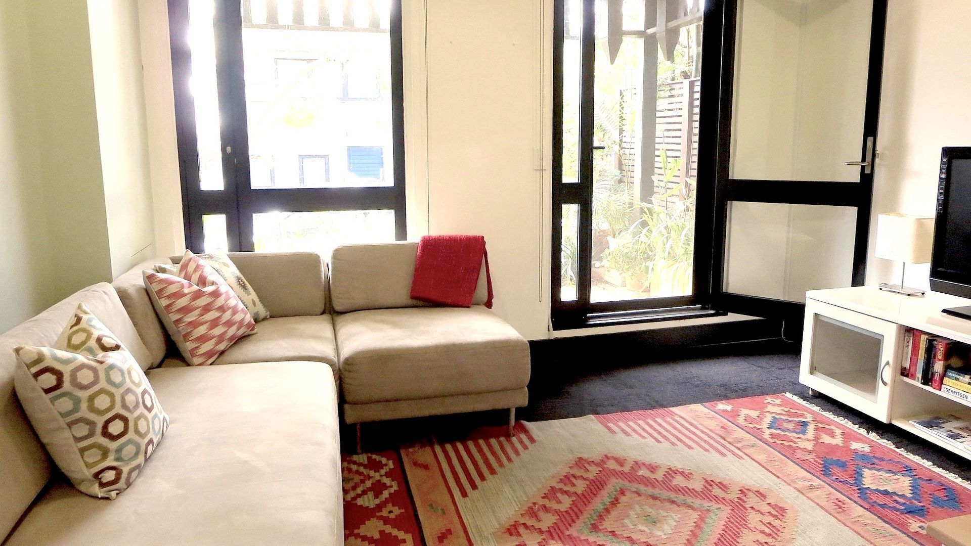 Balmain Garden Apartment — image 6