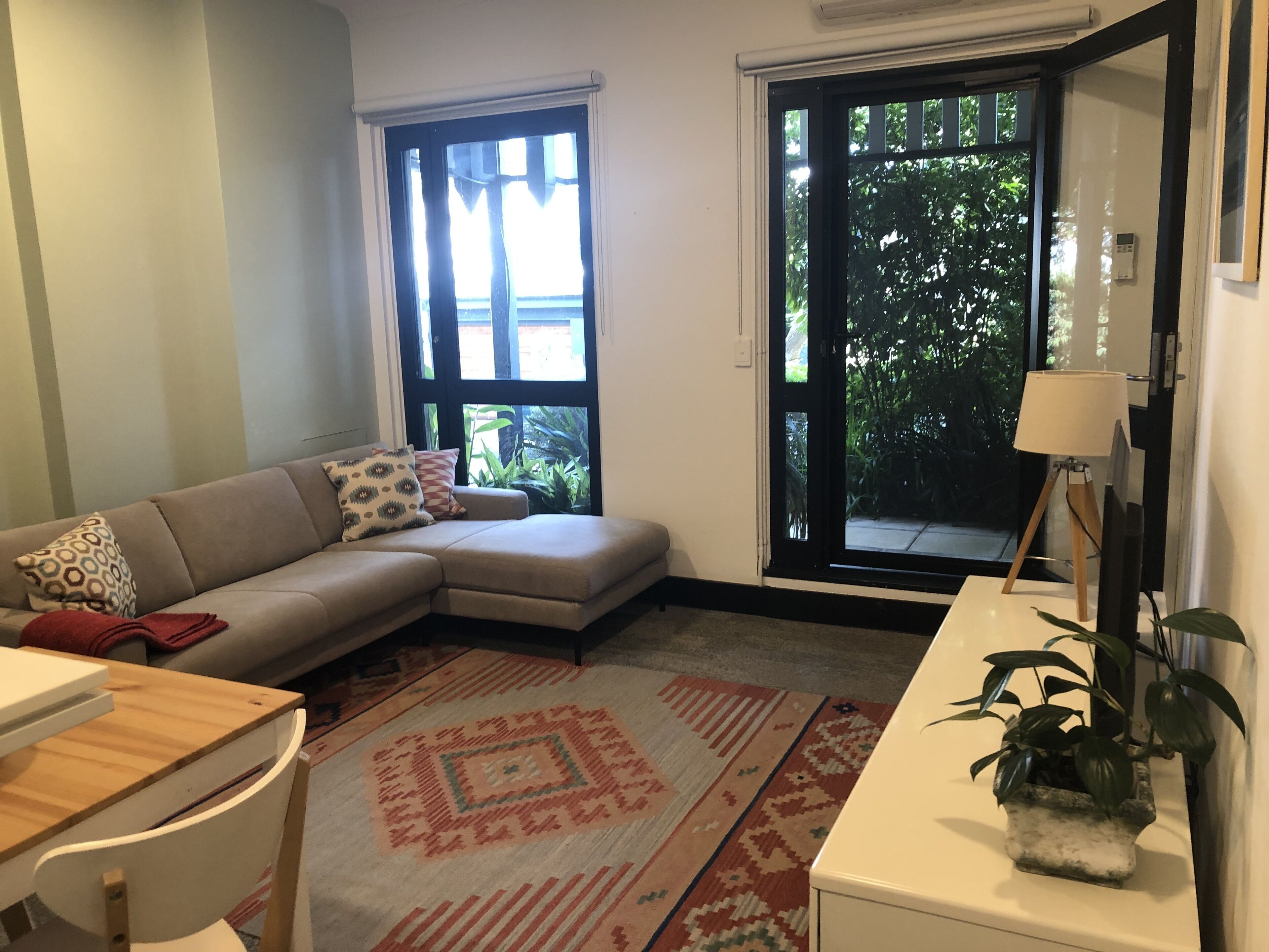 Balmain Garden Apartment — image 24