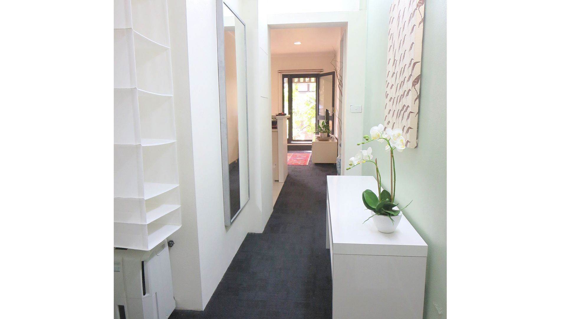 Balmain Garden Apartment — image 10