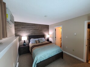 2 bedrooms, desk, iron/ironing board, free WiFi