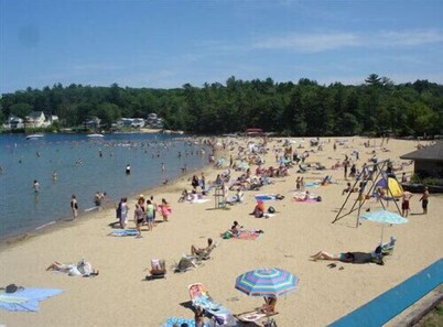  Village at Winnipesaukee Condo Walk to BEACH! 