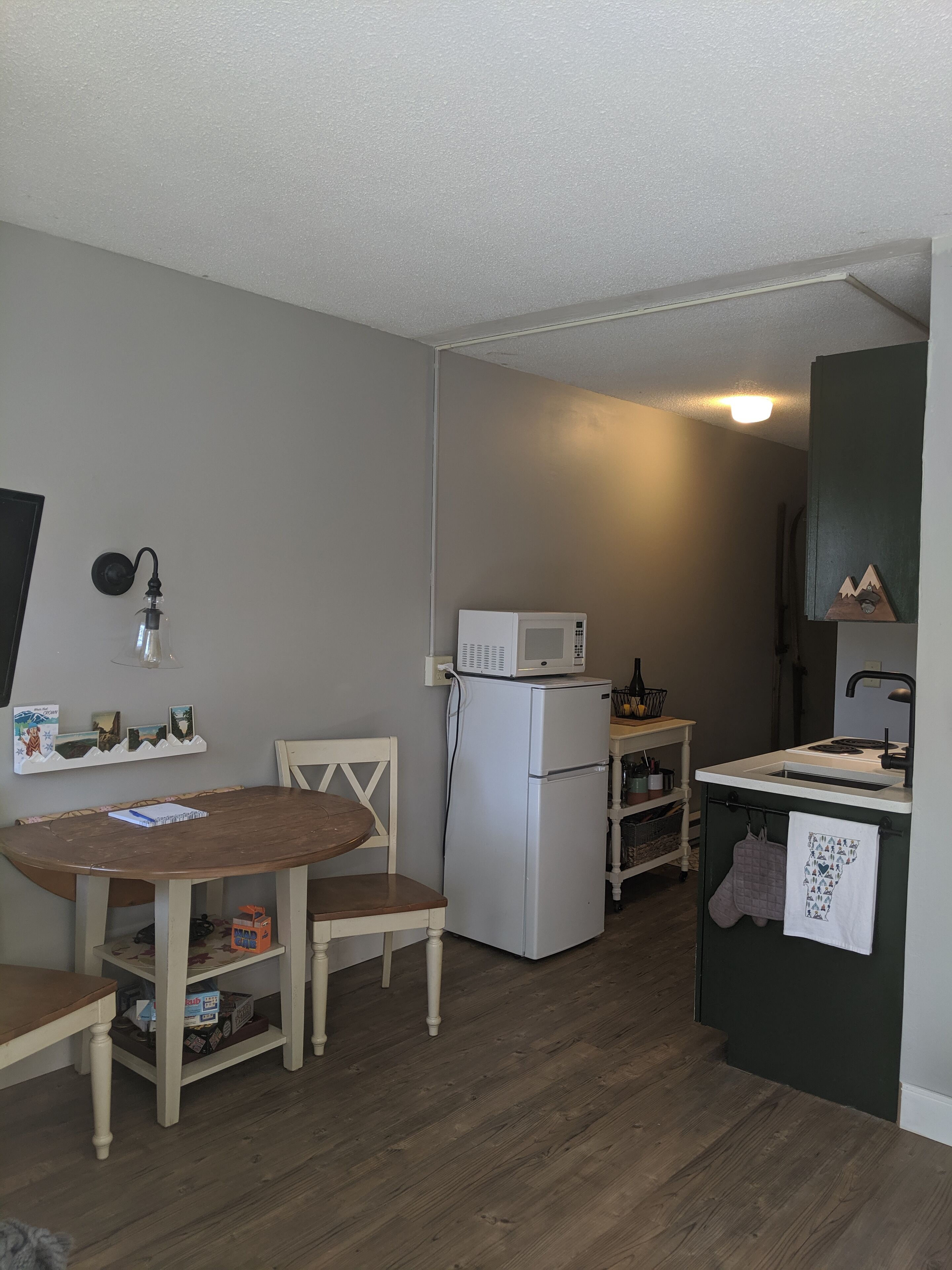 Green Mountian Getaway - *WIFI *Pet Friendly