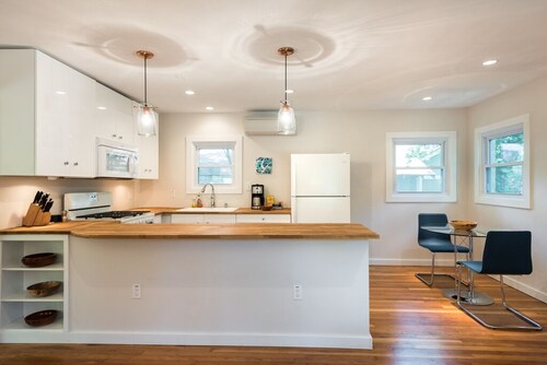 Quiet getaway near South Congress, Lady Bird Lake and downtown Austin